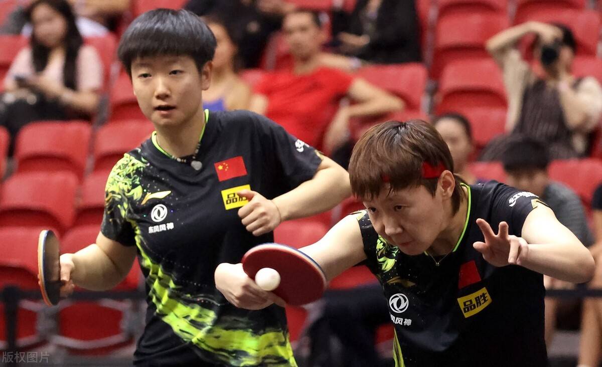 包含澳大利亚球队集体触边，晋级过程惊心动魄的词条