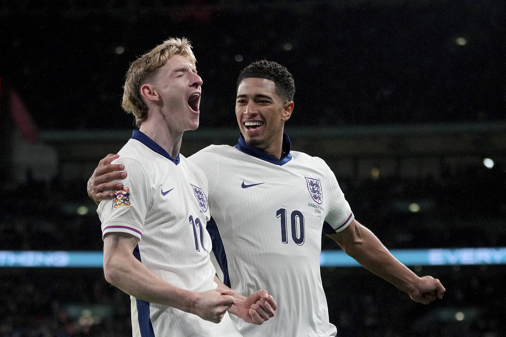 包含欧洲豪门迎来国际挑战，实力对决激烈的词条