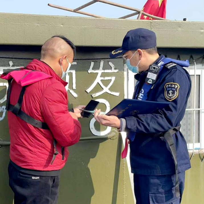 防线整齐作战，硬核防守令人惊叹