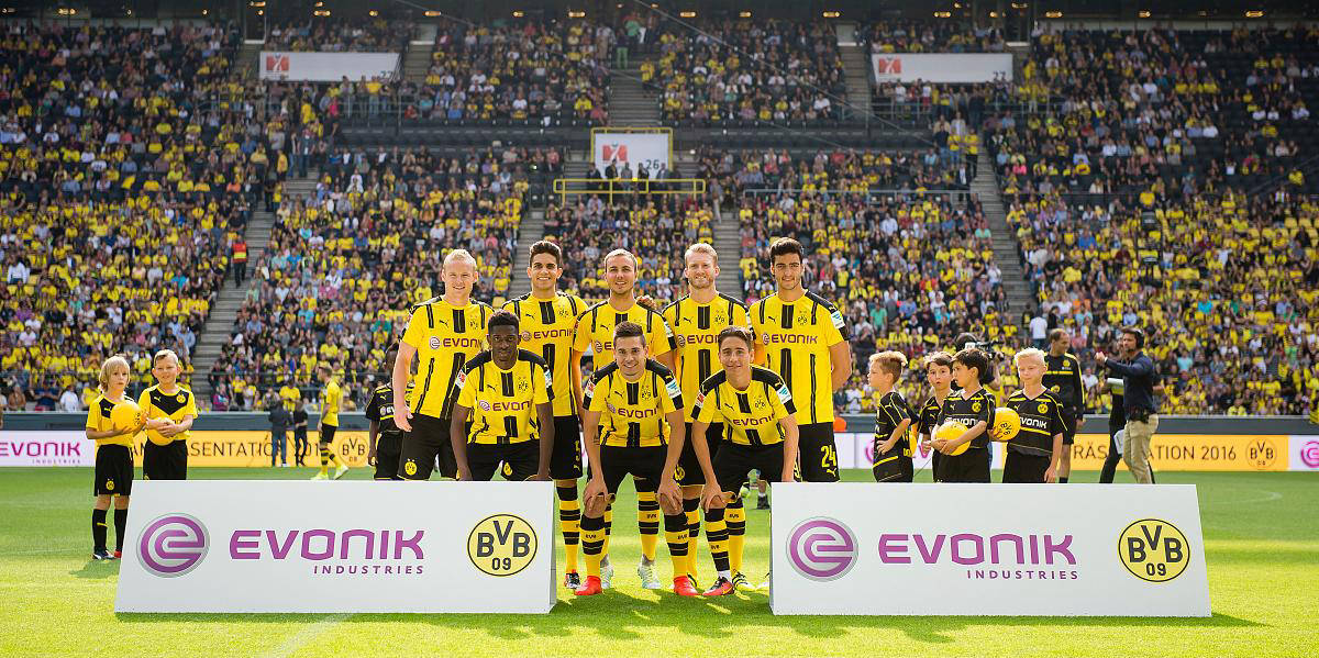 莱比锡红牛新援入主场首秀，助球队取得胜利的简单介绍