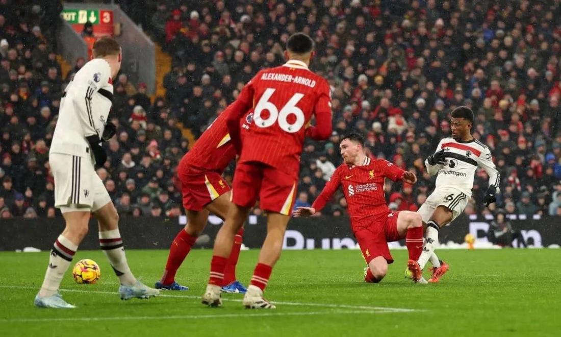 激战胜利关键时刻，球员展现最佳状态的简单介绍