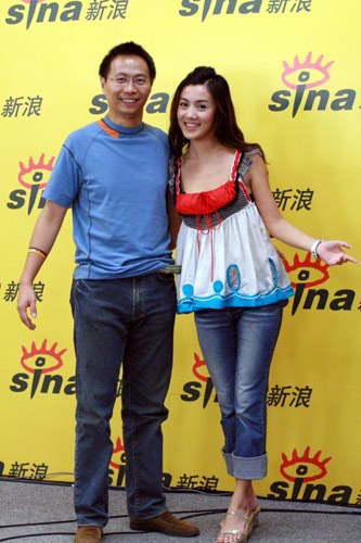 关于球场上的风暴，足球盛宴掀起高潮的信息