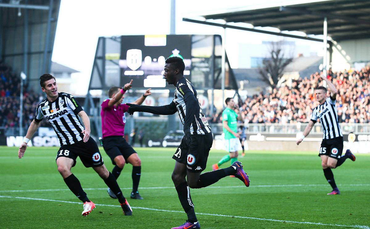 包含摩纳哥客场胜瓦朗谢纳，追赶前列球队的词条