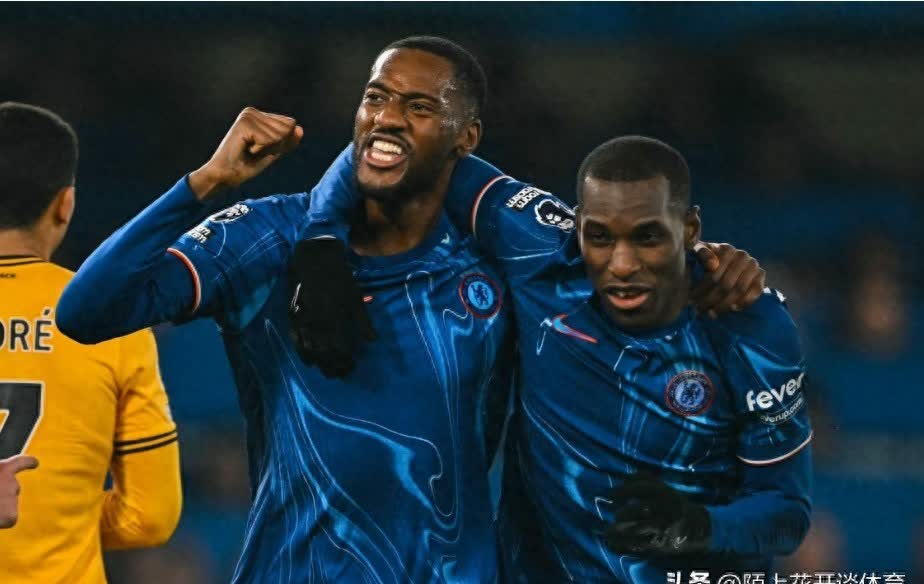 切尔西主场大胜对手，继续追逐领头羊
