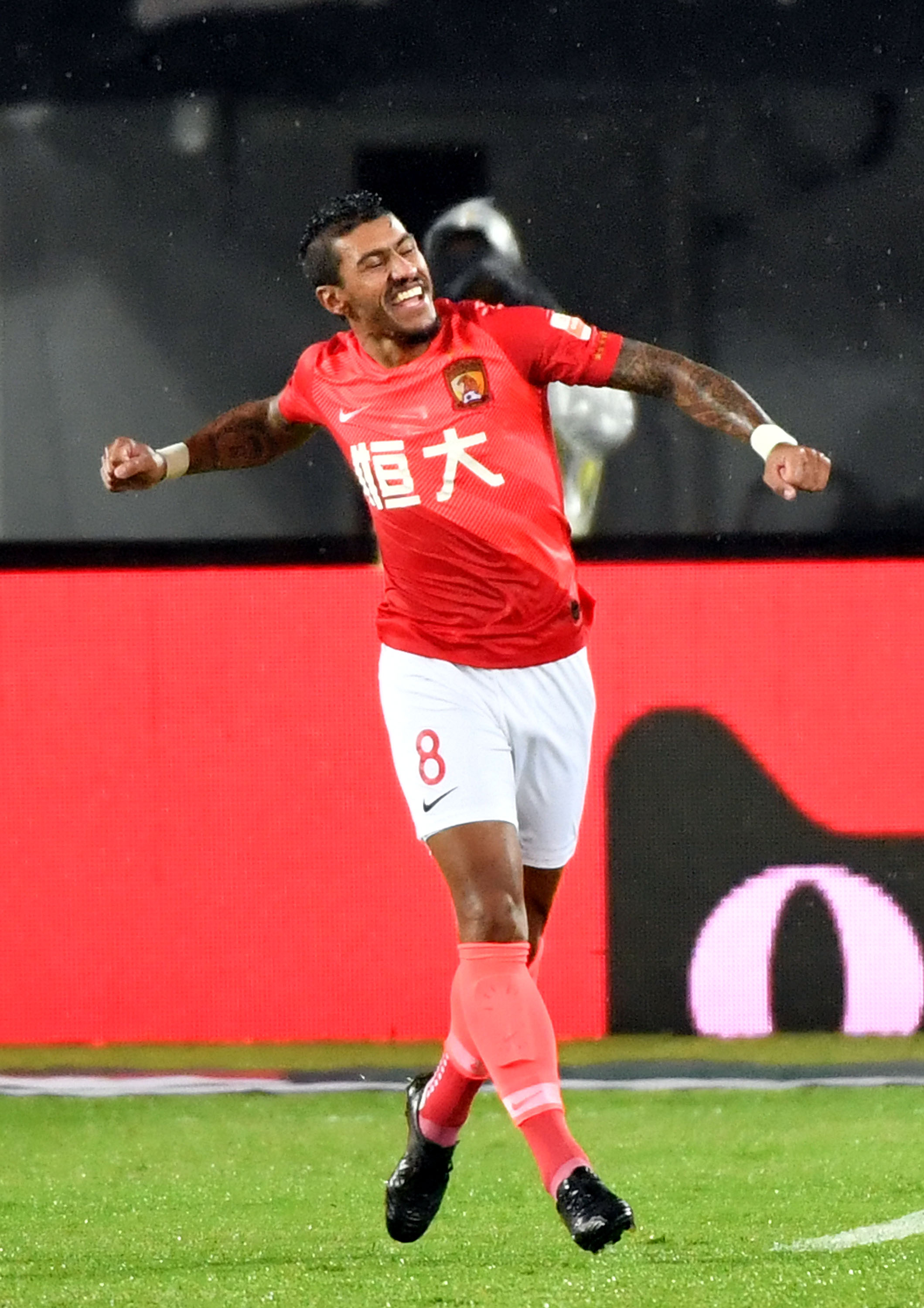 广州恒大主场告捷，领先优势扩大至五分的简单介绍