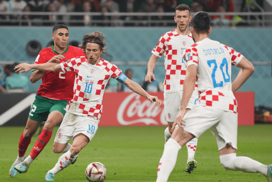 包含瑞典挑战克罗地亚：欧国联精彩比赛的词条