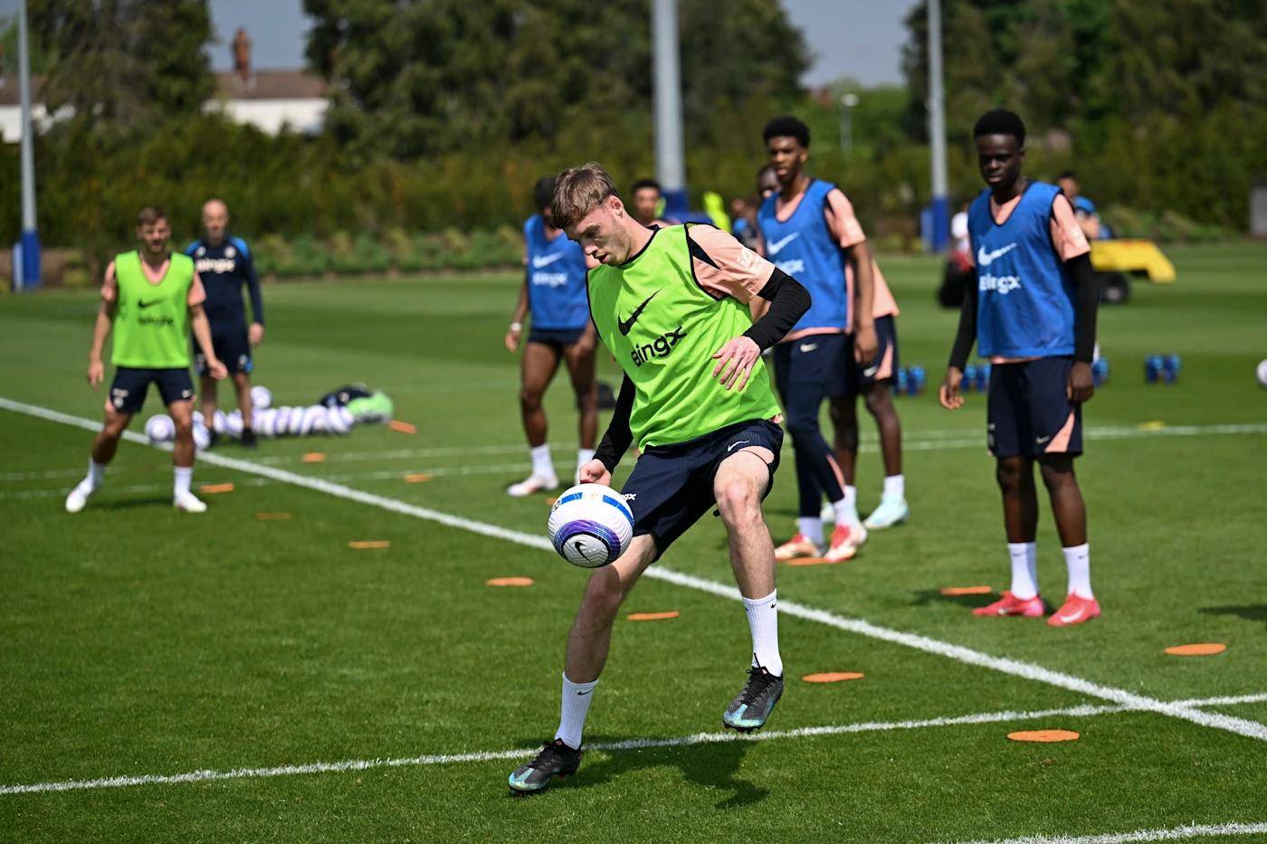 开云体育下载-曼联-战胜切尔西，索尔斯克亚赞球队表现