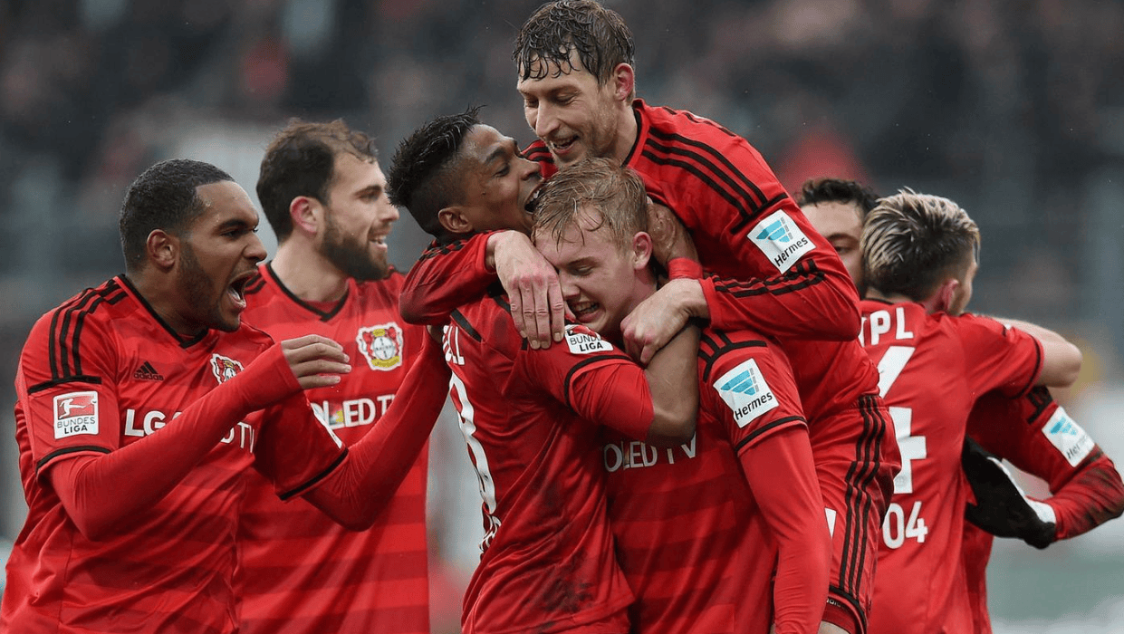 拜仁慕尼黑轻取勒沃库森，提前锁定小组第一