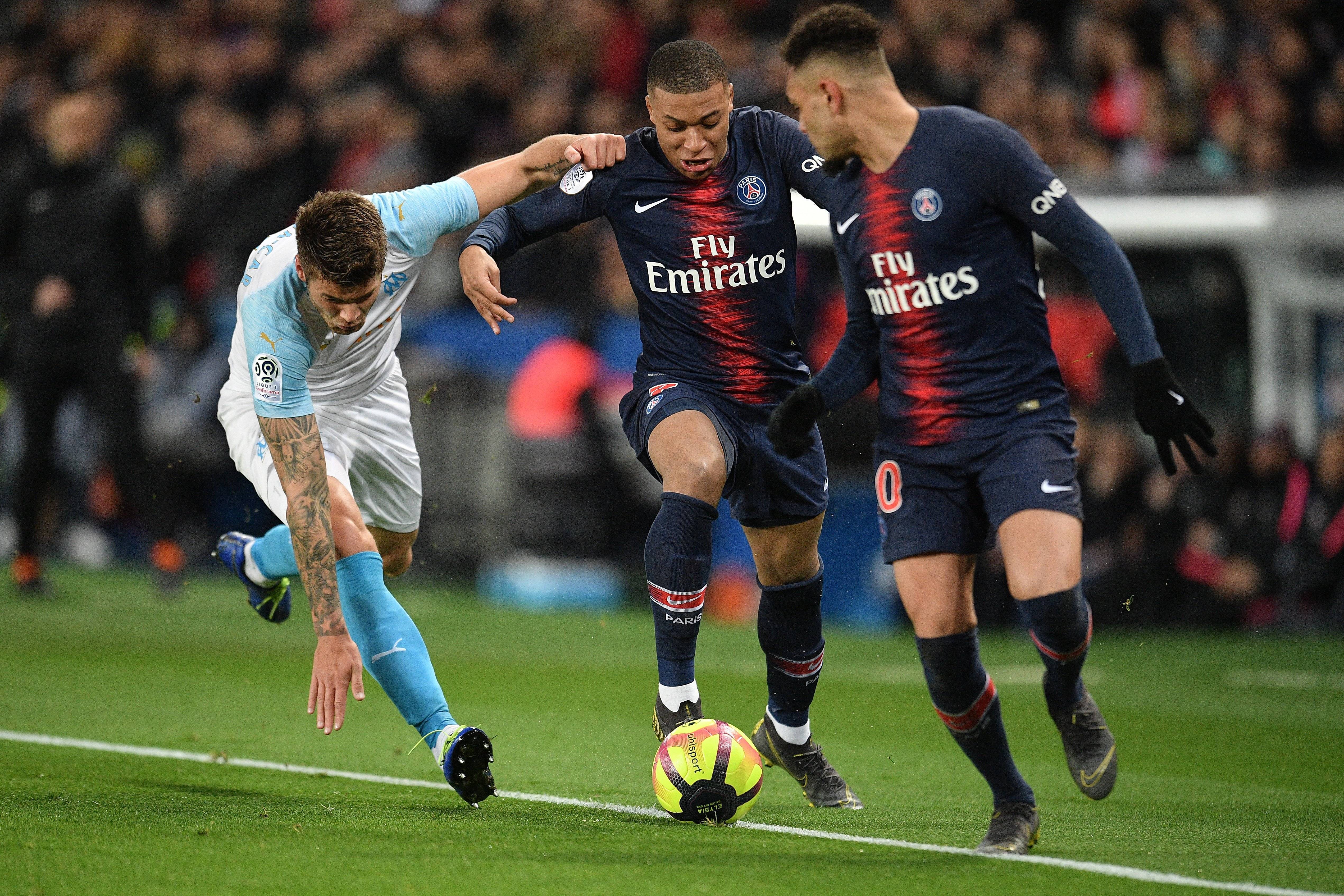 包含法甲盛况：圣埃蒂安战平尼斯，平局收官的词条