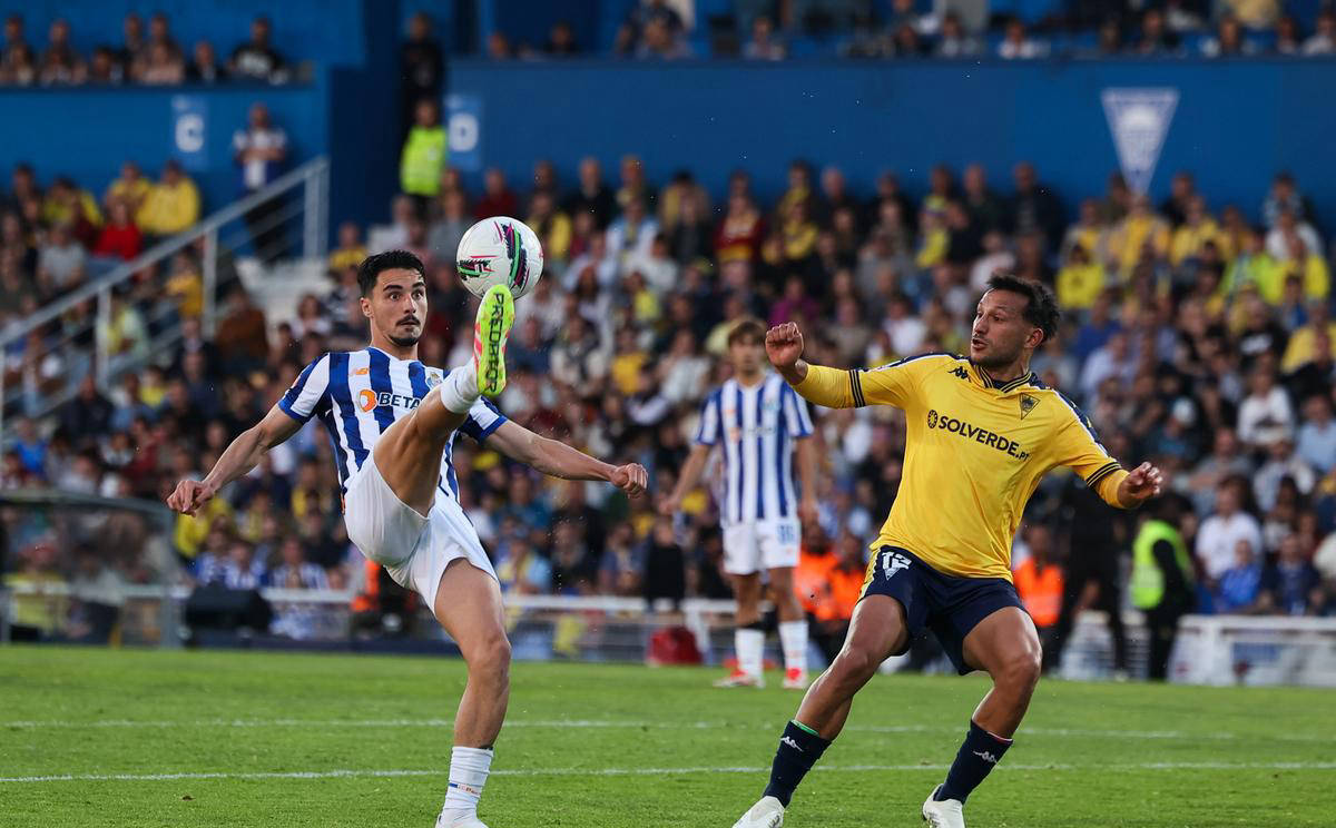 开云官网-里尔主场失利，遭遇连败危机的简单介绍