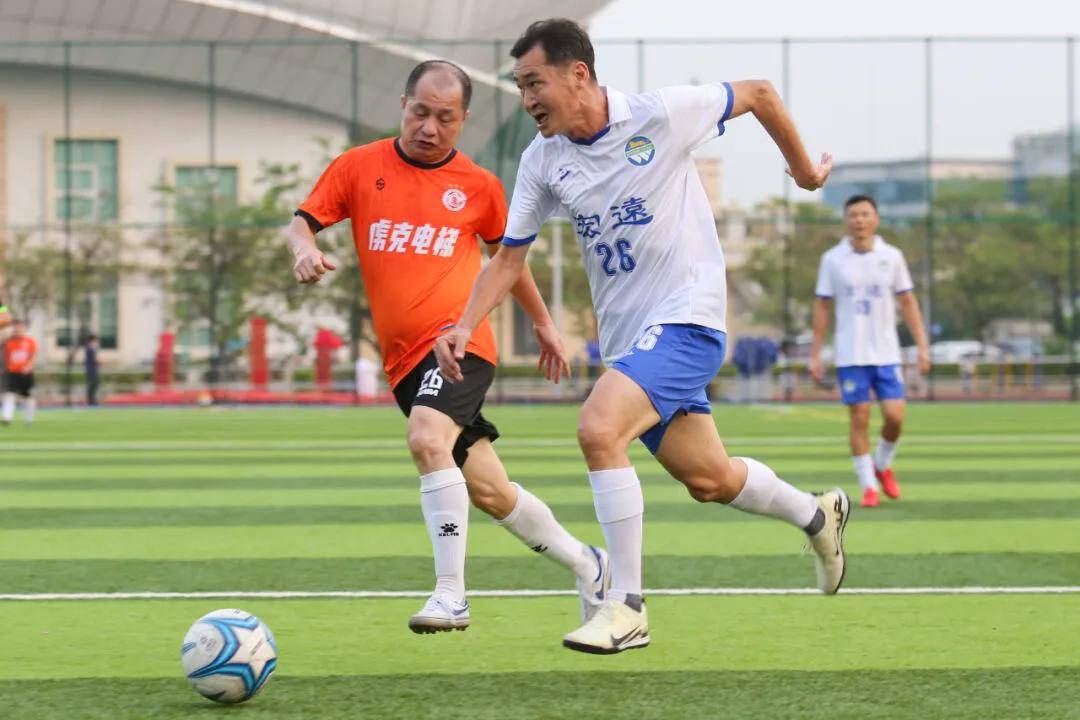 包含赛场上各路球星风采不减，均展现过人能力的词条