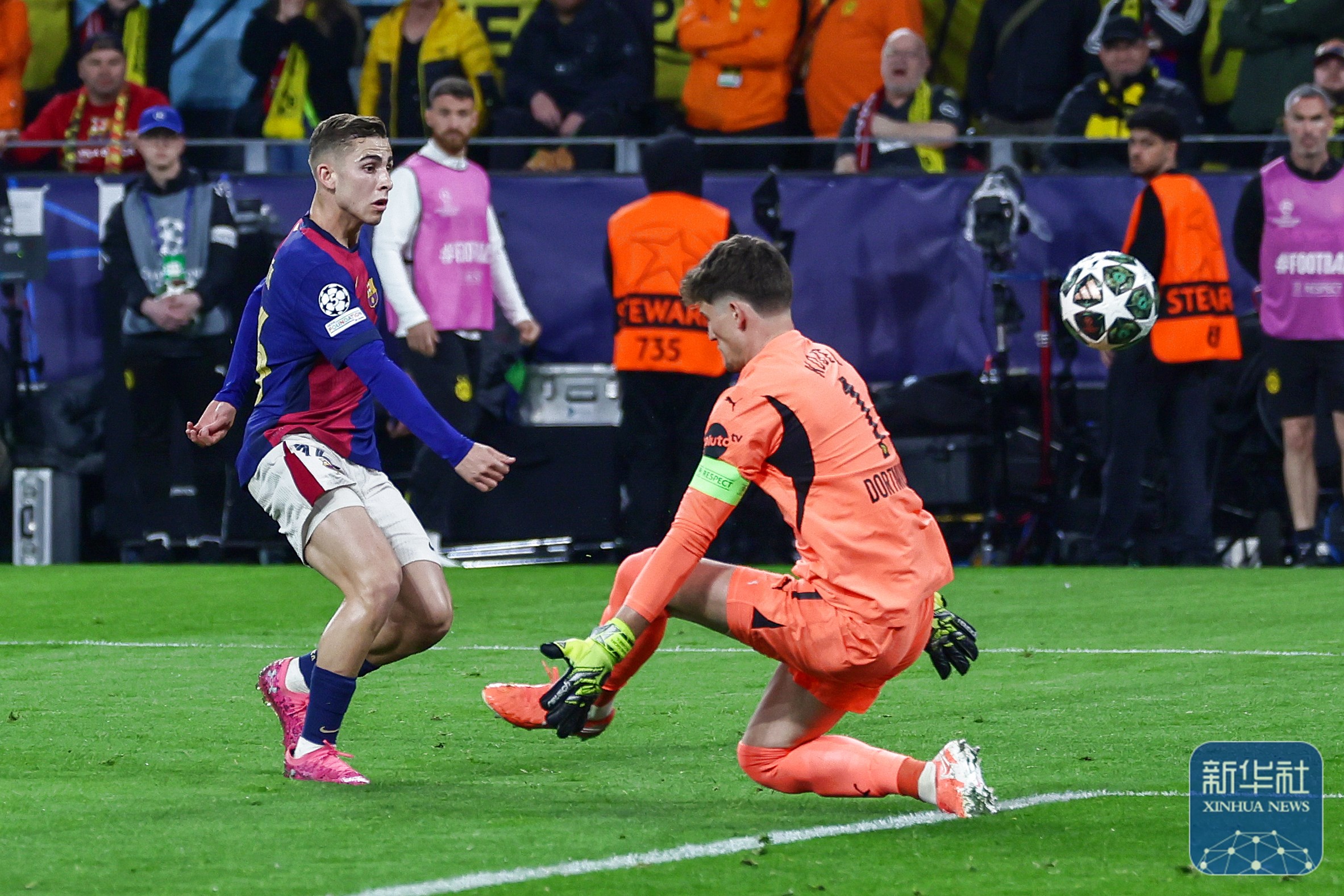 罗马战胜巴塞尔欧冠强晋级