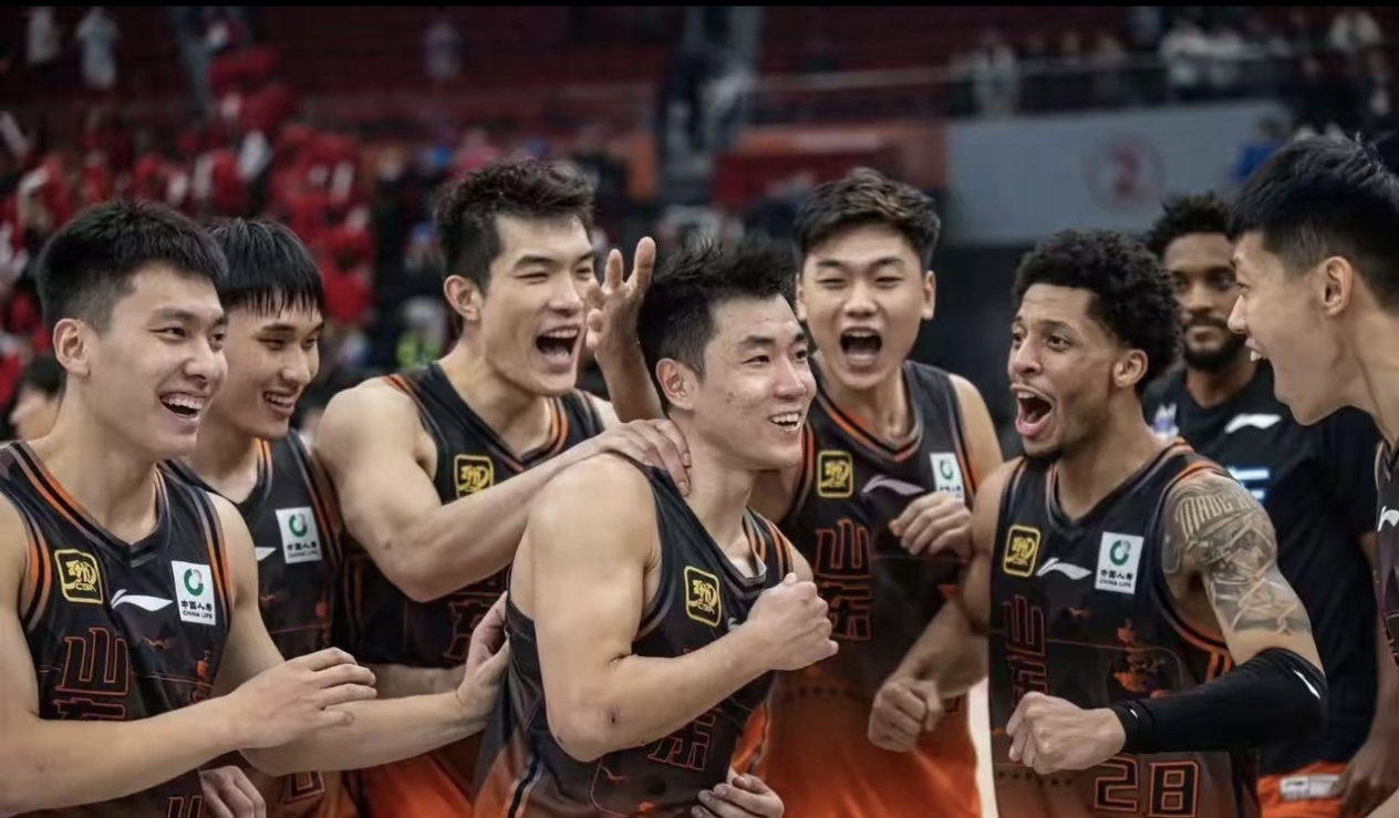湖南男篮客场战胜强敌，实力得到认可