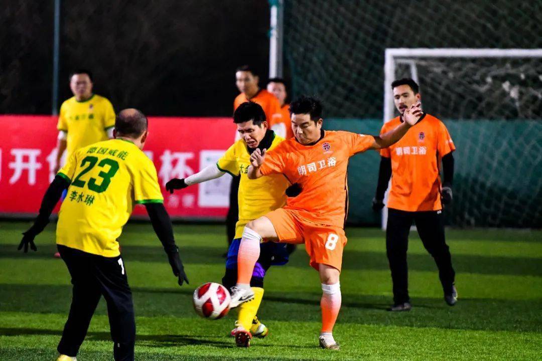 关于比赛进入白热化阶段，激烈角逐展开的信息