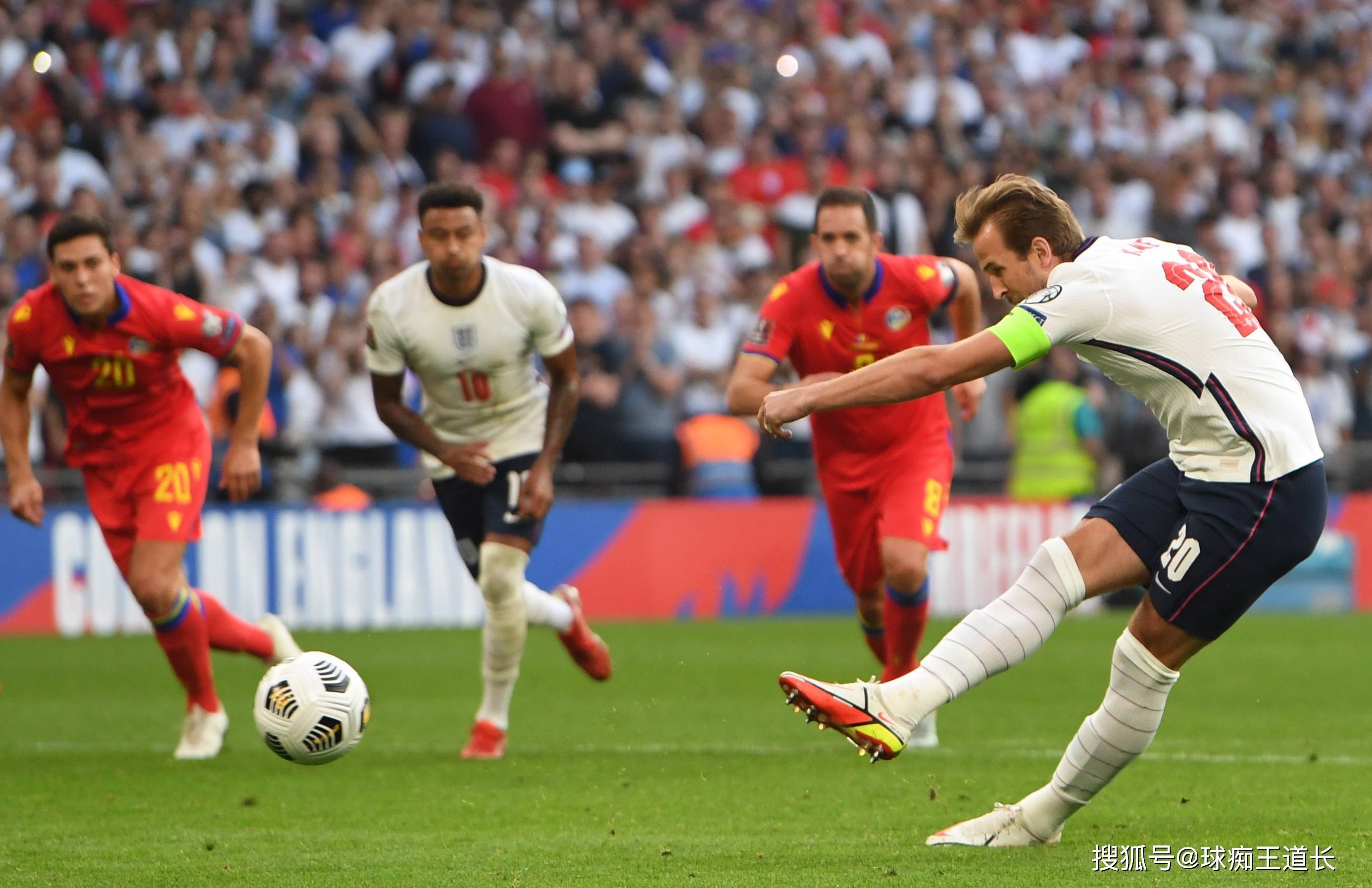 欧洲国家间激烈角逐，备受瞩目的足球盛宴震撼开赛的简单介绍