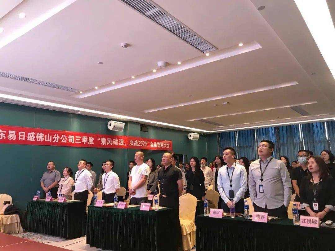 加拿大队伍壮志凛然，乘风破浪夺冠的简单介绍