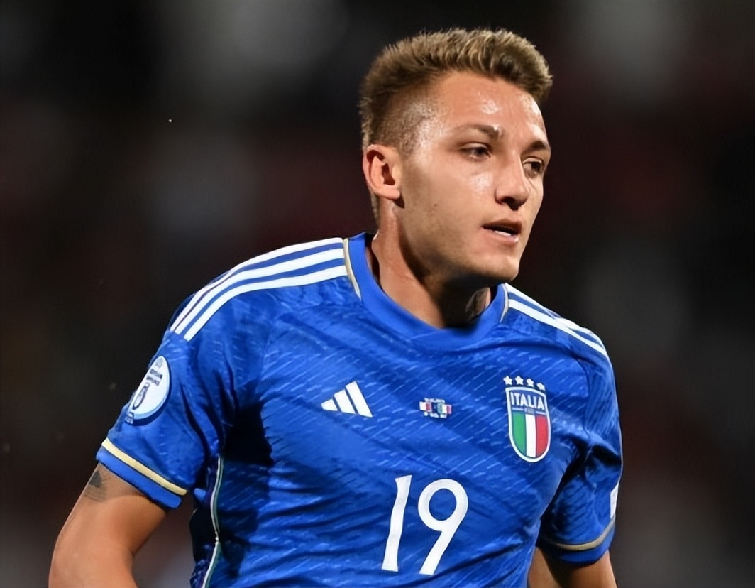 热那亚阵中老将示好，愿为球队奉献一切