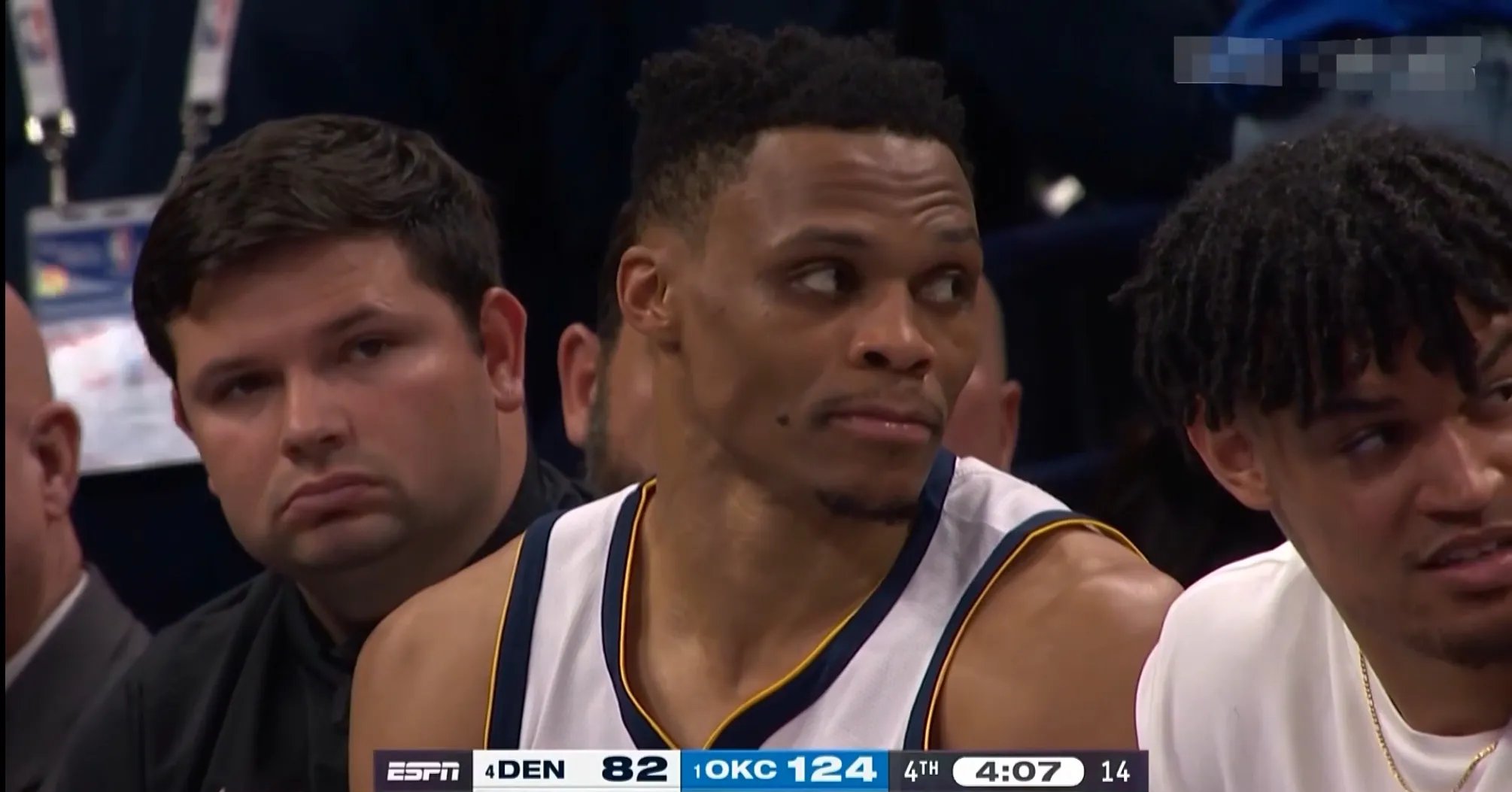 掘金队遭0比3横扫，季后赛希望渺茫的简单介绍