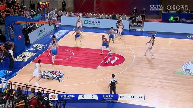 球队在场上发挥出色打出好局