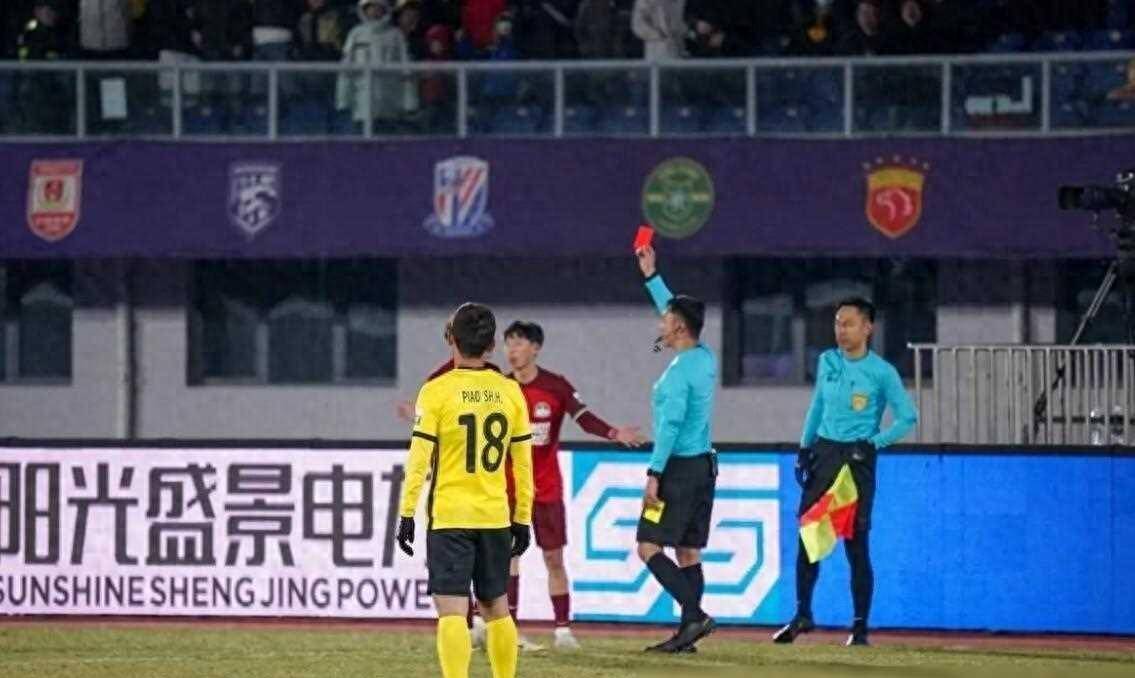 河南建业客场战平武汉卓尔，双方各有收获