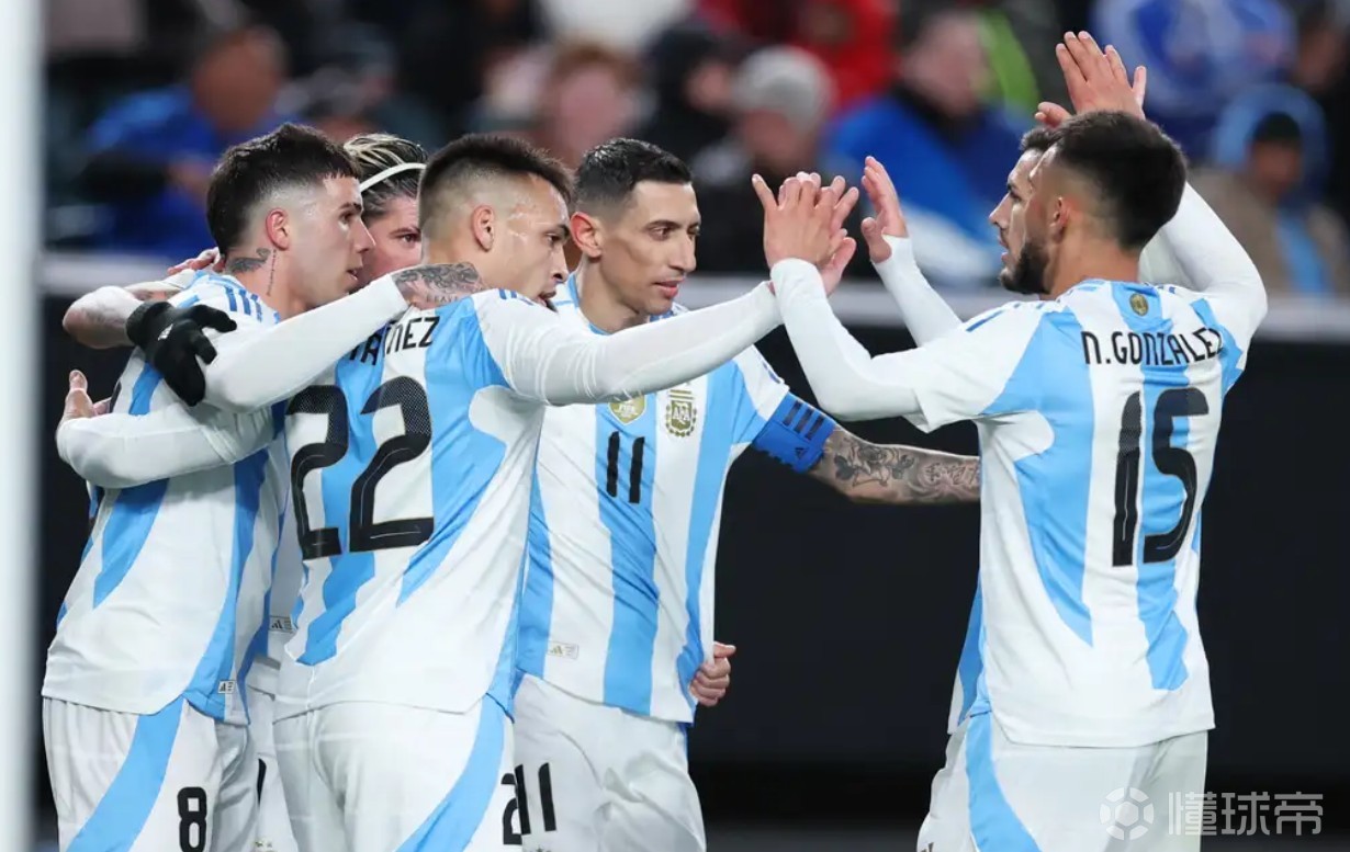 阿根廷主帅因著名球员矛盾引咎辞职