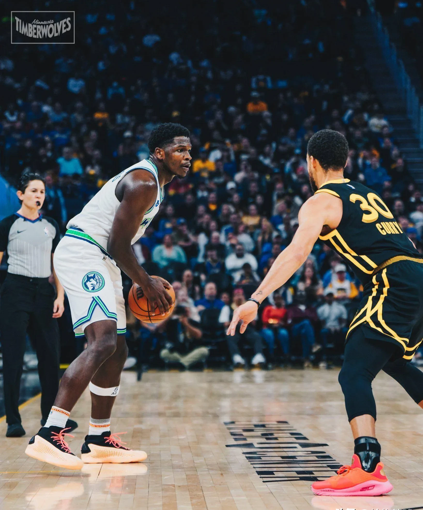 关于勇士主场大胜鹈鹕，结束两连败的信息