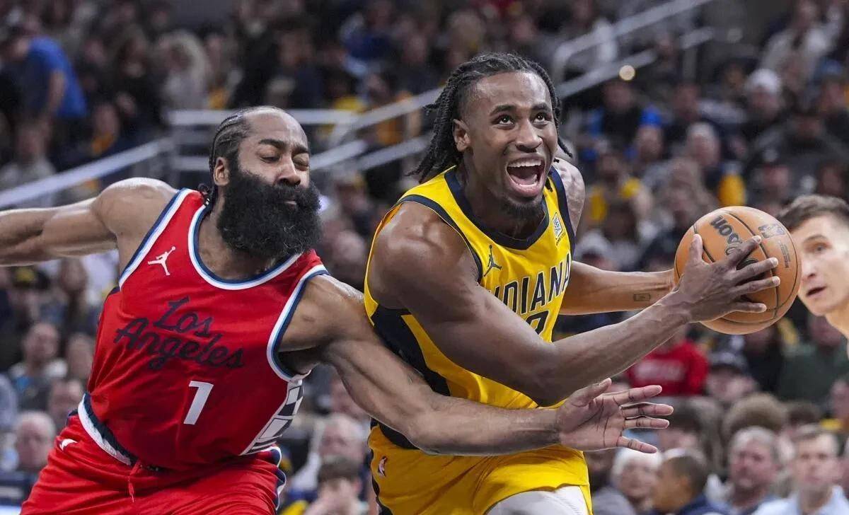 开云体育登录-NBA季后赛阵容整备，球员状态回暖