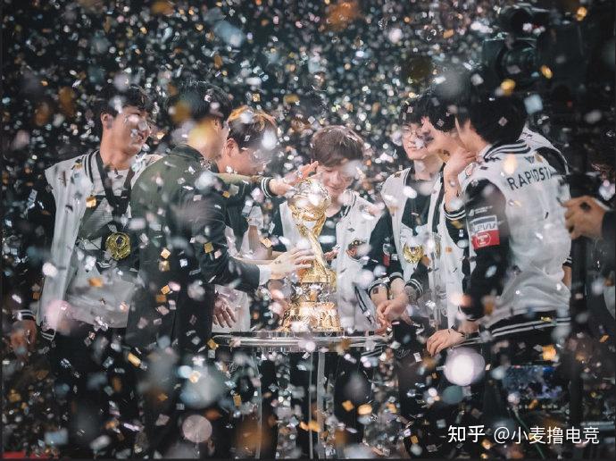 CLG险胜BRO，Uzi操刀奇招英雄翻盘顶尖较量四强赛，锁定晋级资格的简单介绍