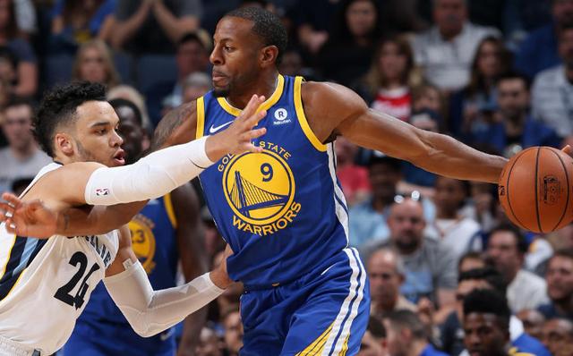 开云体育-巨人双枪合砍80分，横扫老鹰