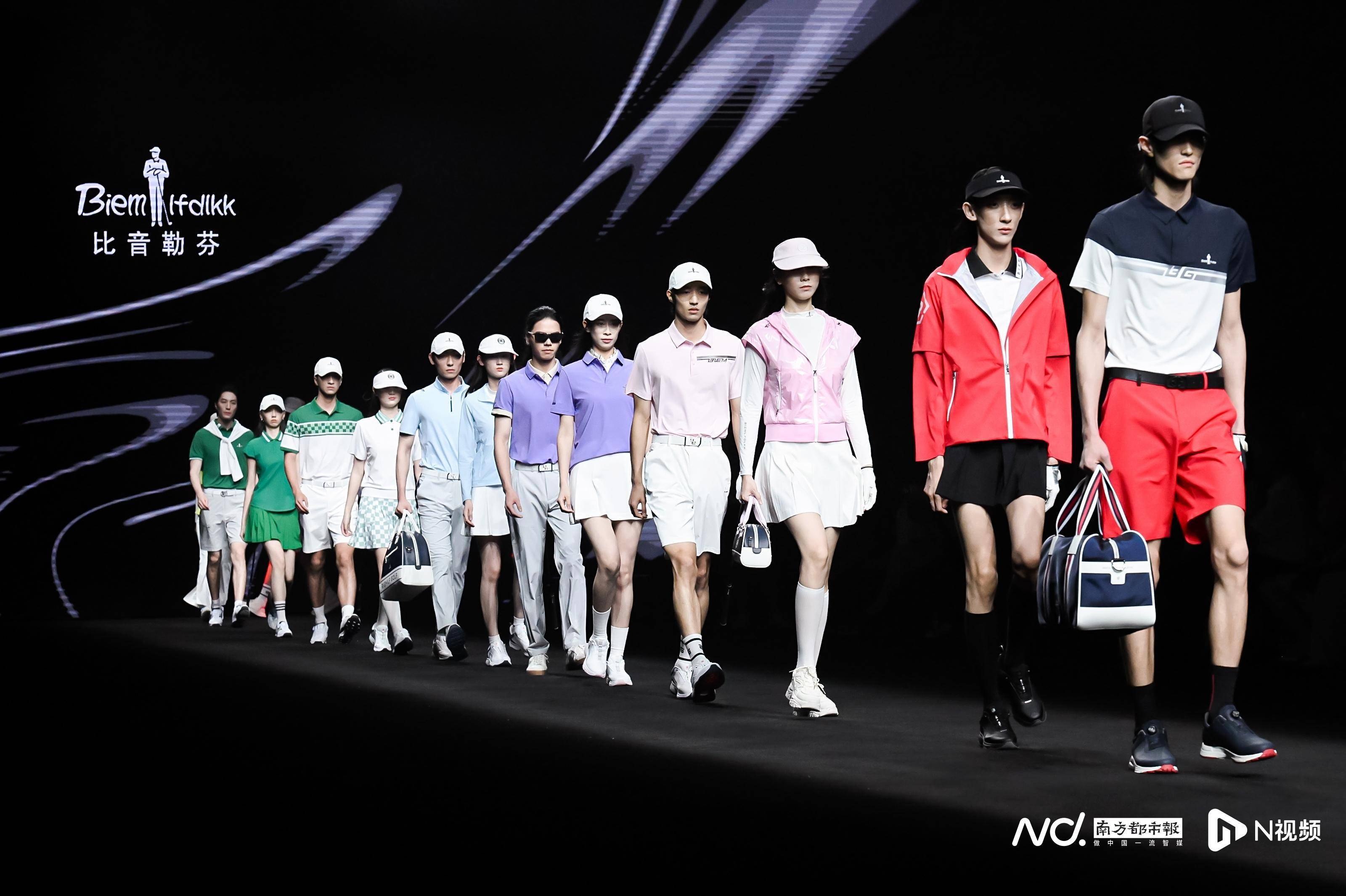 开云平台-篮球时装周盛大开幕，球员秀时尚风采