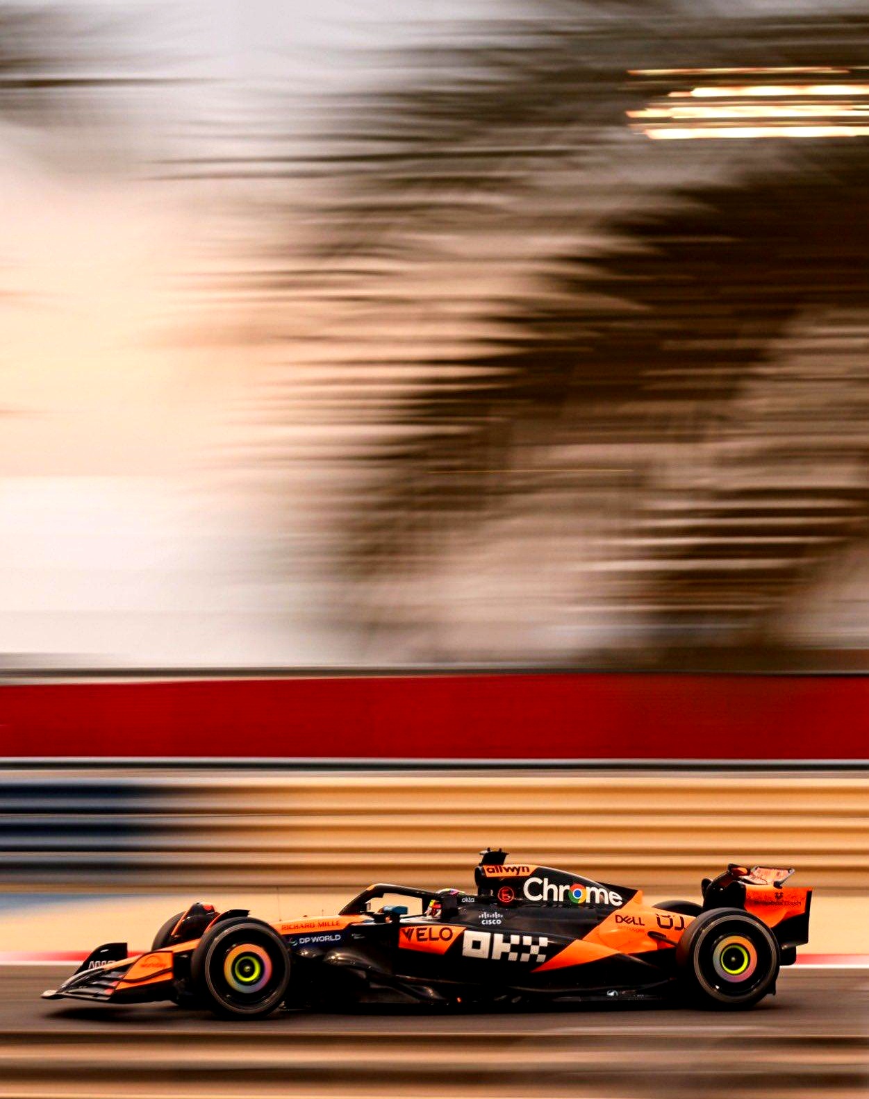 威廉姆斯鏖战梅赛德斯，勒克莱尔关键制胜的简单介绍